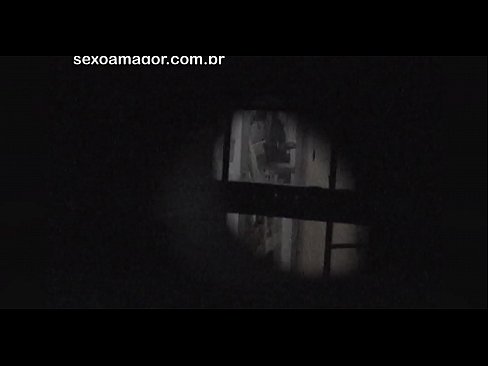 ❤️ Блонди ба таври махфӣ аз ҷониби як сайёҳи ҳамсоя, ки паси хиштҳои холӣ пинҳон шудааст, сабт мешавад ️ Супер секс дар tg.sex00.top ﹏